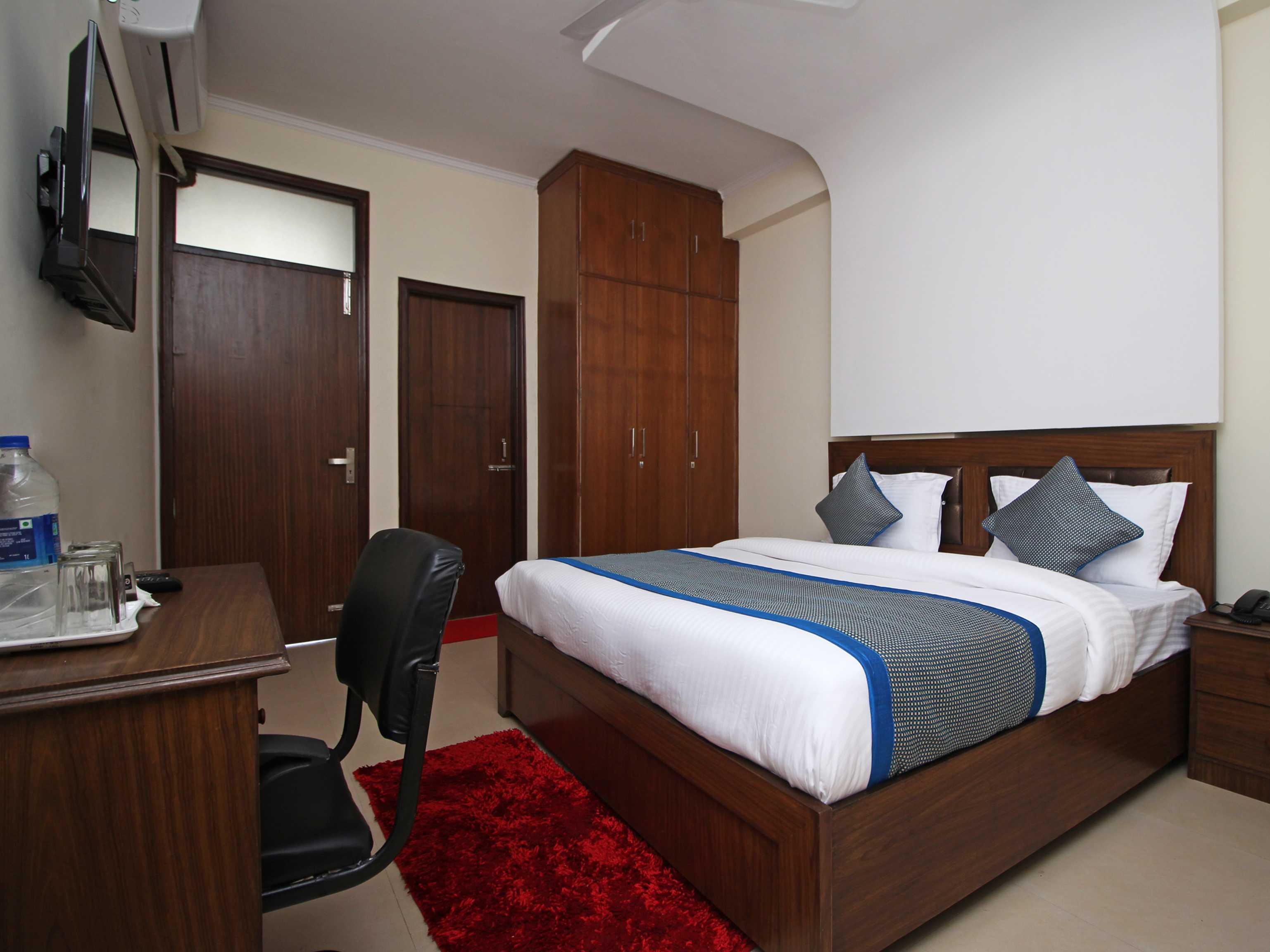 Hotel O Surya Palace New Delhi Exterior photo