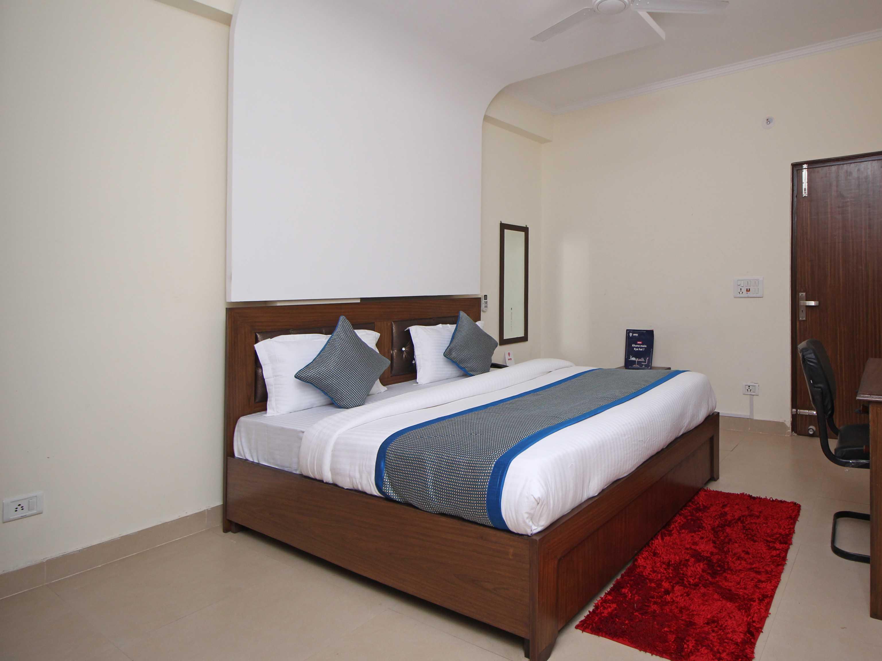 Hotel O Surya Palace New Delhi Exterior photo