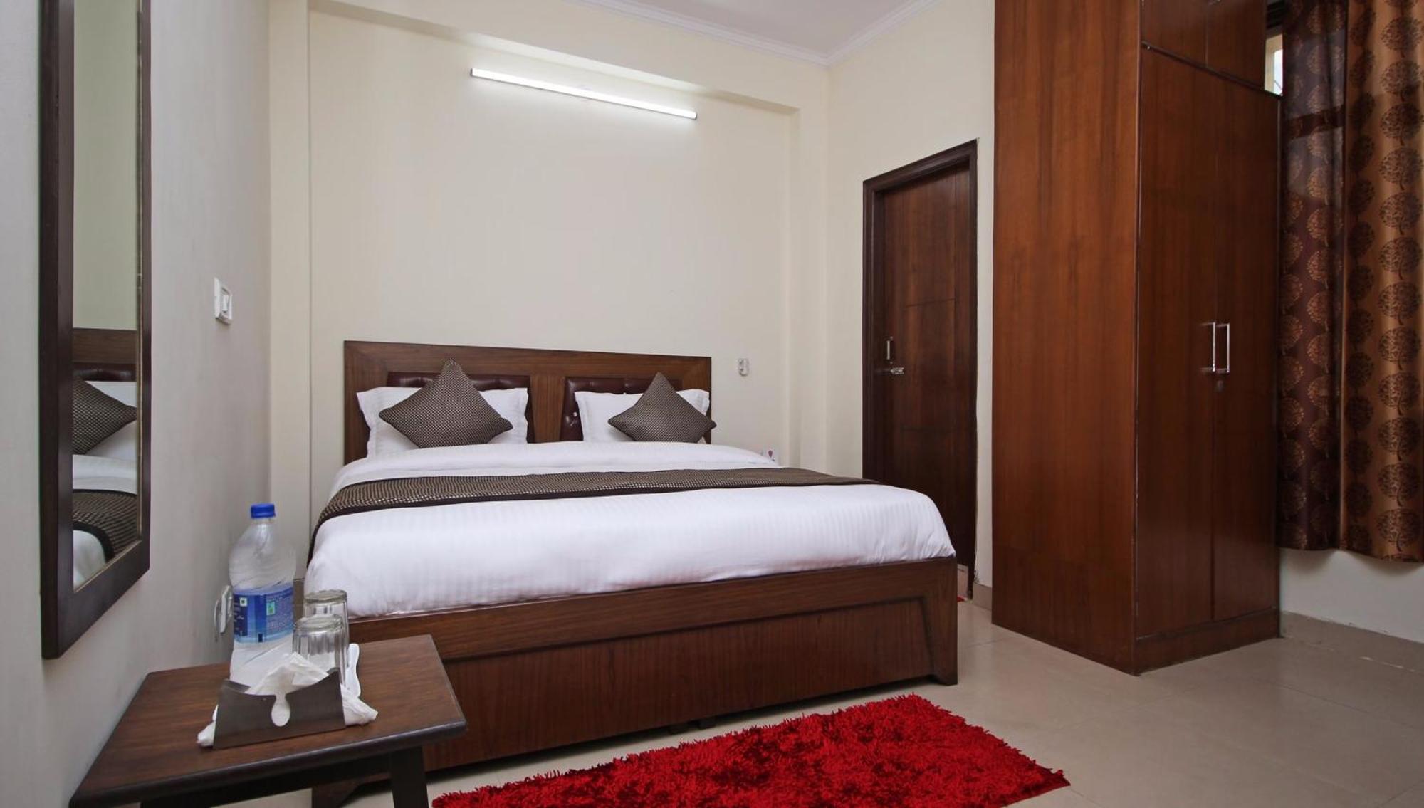 Hotel O Surya Palace New Delhi Exterior photo