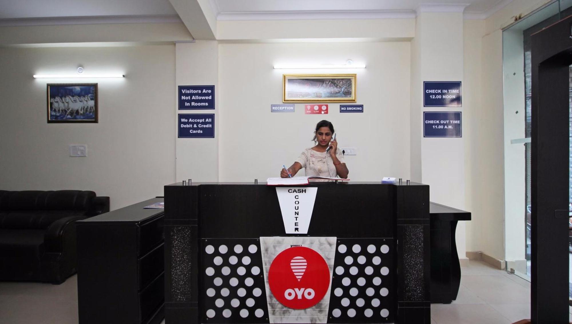 Hotel O Surya Palace New Delhi Exterior photo