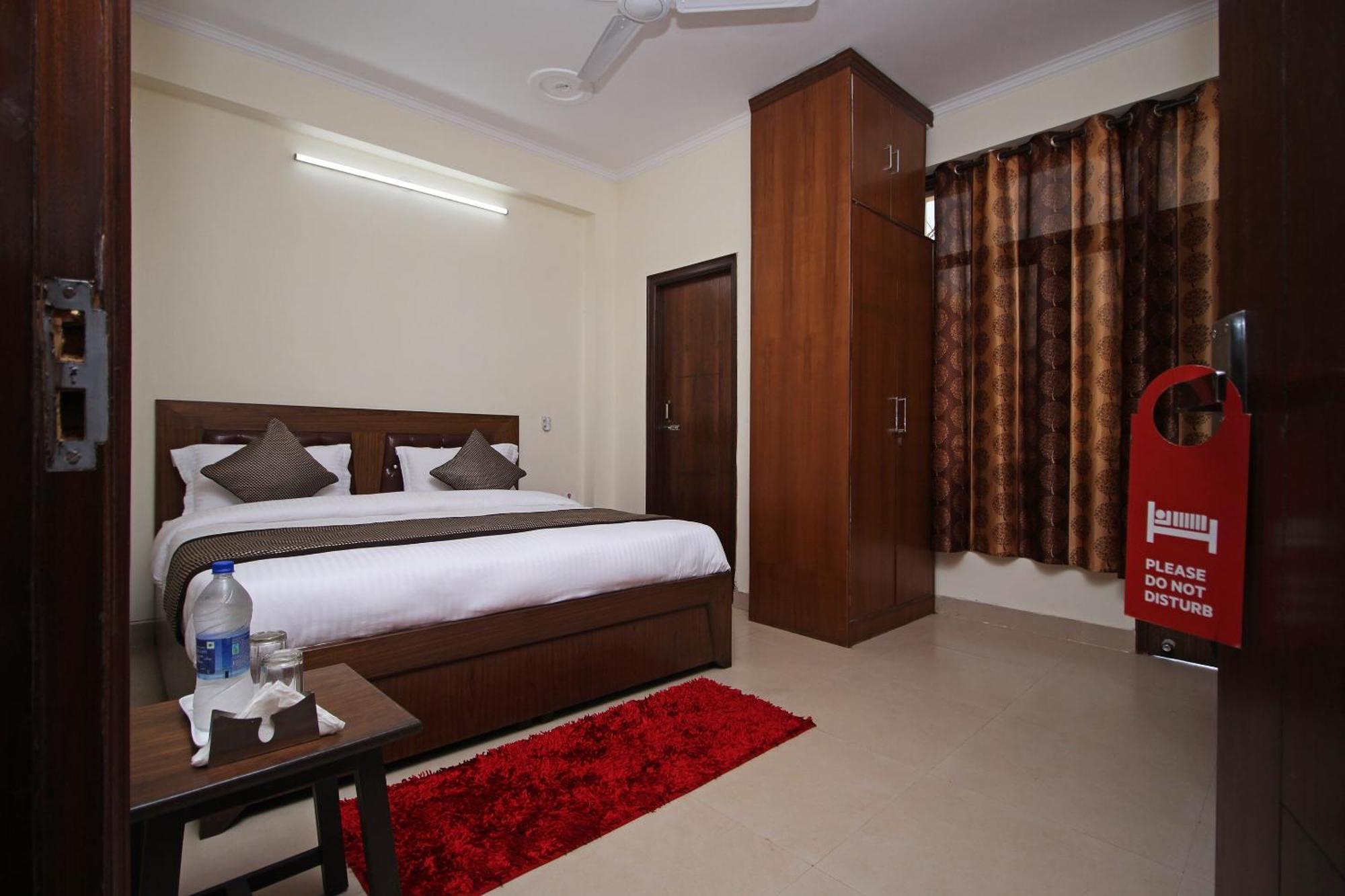 Hotel O Surya Palace New Delhi Exterior photo