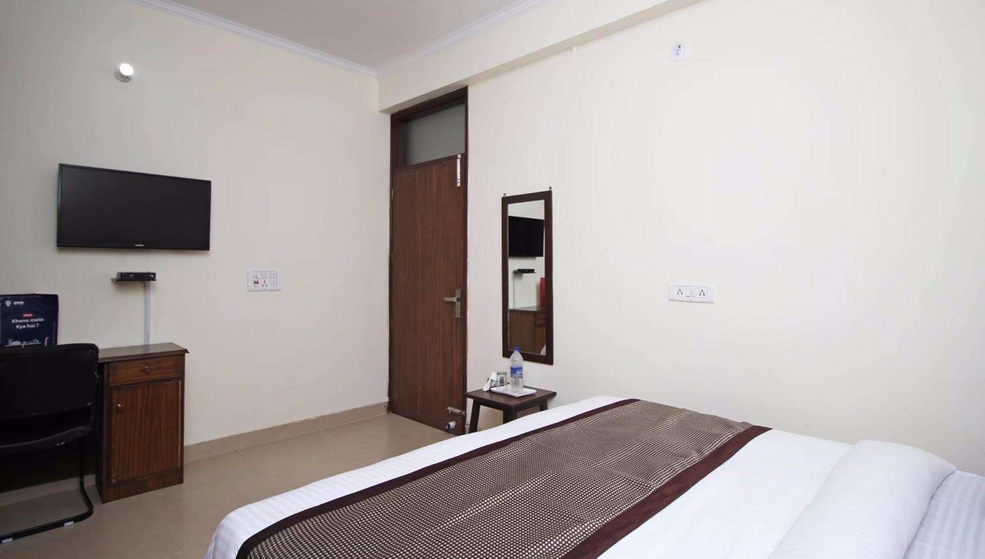 Hotel O Surya Palace New Delhi Exterior photo